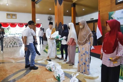Mas Bupati Ipin Apresiasi Pasar Murah oleh Perum Perhutani