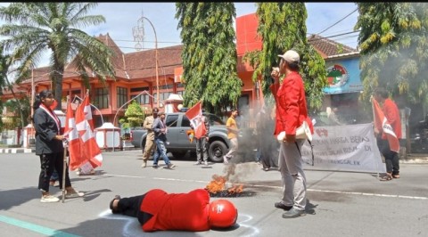 GMNI Trenggalek Beraksi: Kritik Bupati Tak Layak Mendapatkan Predikat Agen Perubahan