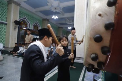 Kesedihan Mas Ipin Melihat Warganya Hidup Sebatang Kara di Usia Senja Saat Lebaran