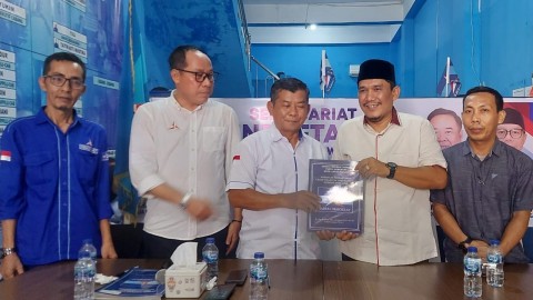 Ambil Formulir Cawako Lubuklinggau, HAW Mendapat Apresiasi Ketua Demokrat