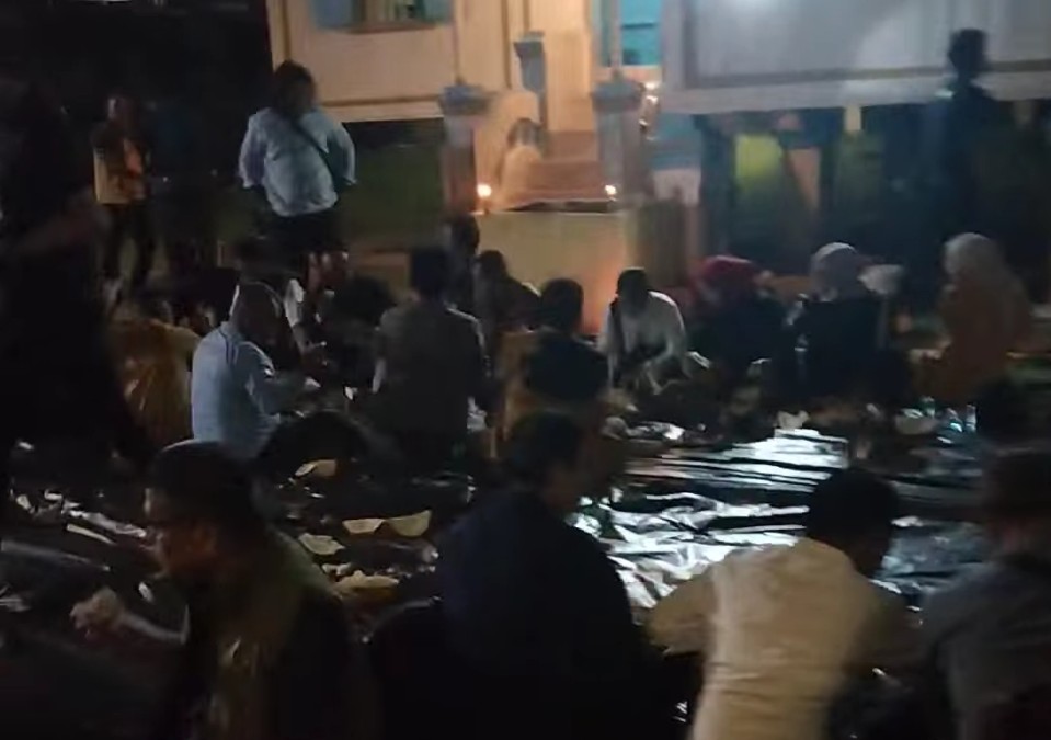 Malam HPN Riau 2025, Wartawan SE Indonesia Pesta Makan Durian