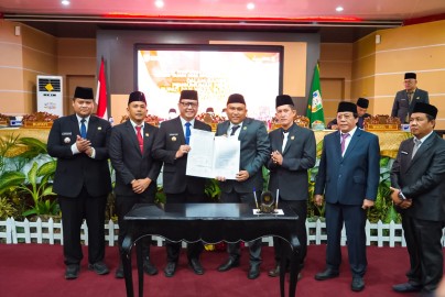 Rapat Paripurna Penetapan Bupati Dan Wakil Bupati Terpilih, Pj. Bupati Banyuasin: “Selamat Menjalankan Amanah”